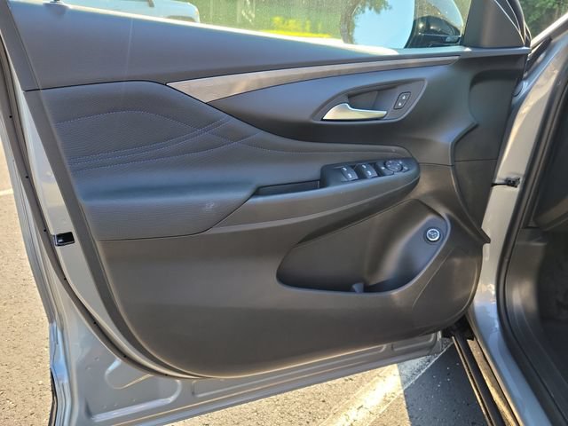 New 2026 Buick Envista Sport Touring w/ Convenience I Package FWD image 17