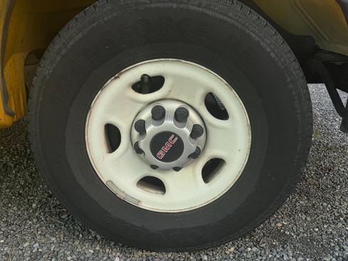 Used 2015 GMC Savana 3500 image 22