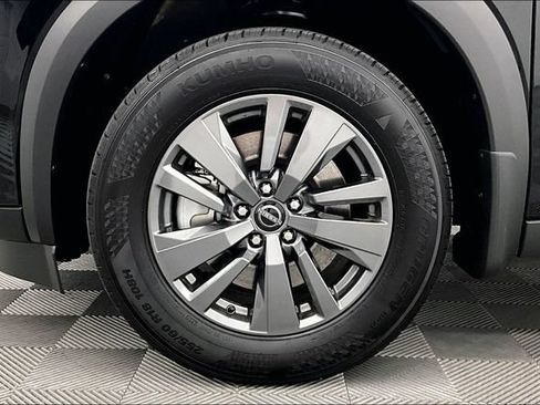 New 2026 Nissan Pathfinder SV w/ SV Premium Package AWD/4WD image 12