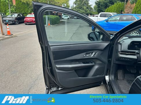 Used 2023 Nissan Ariya FWD image 18