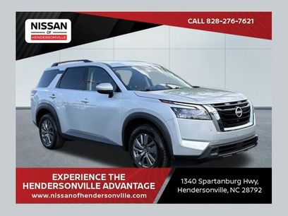 Used 2024 Nissan Pathfinder SV