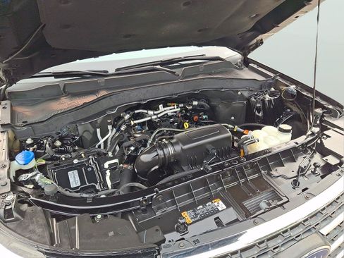 Used 2022 Ford Explorer XLT RWD image 27