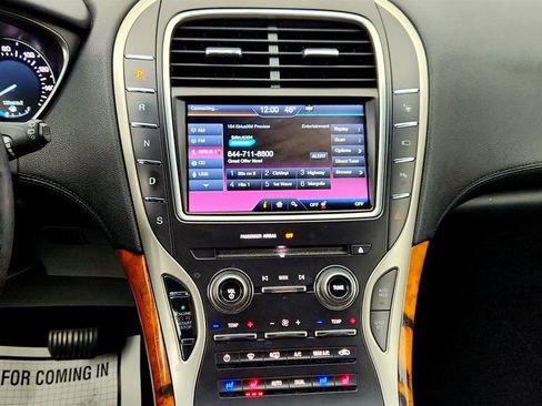 Used 2016 Lincoln MKX Reserve w/ Technology Package image 18