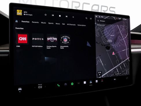 Used 2022 Tesla Model X image 36