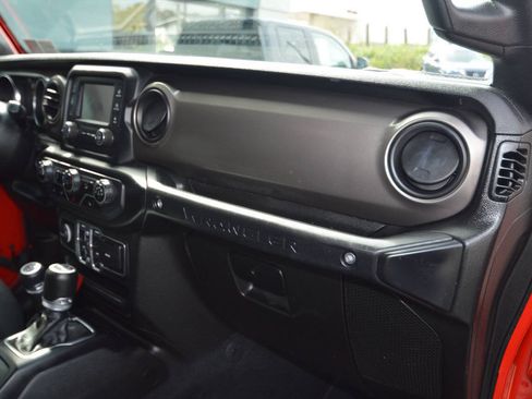 Used 2020 Jeep Wrangler Unlimited Sport S AWD/4WD image 9