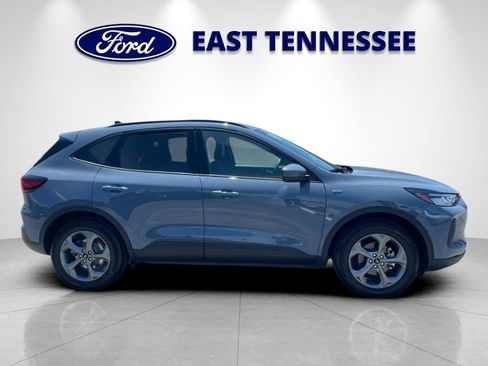 Certified 2025 Ford Escape ST-Line Select w/ Tech Pack #1 AWD/4WD image 2