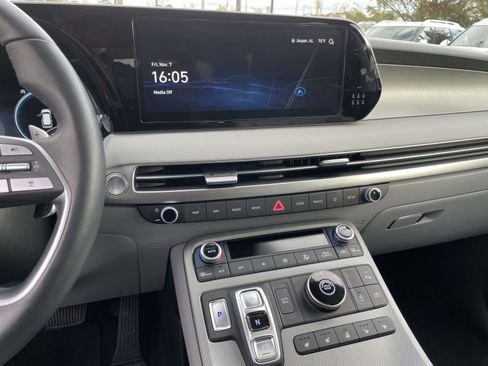 Certified 2025 Hyundai Palisade SEL image 21