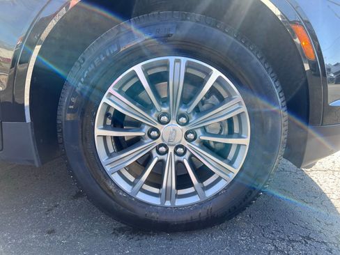 Used 2018 Cadillac XT5 Luxury w/ Driver Awareness Package FWD image 23