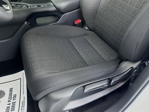 New 2026 Honda HR-V LX image 28