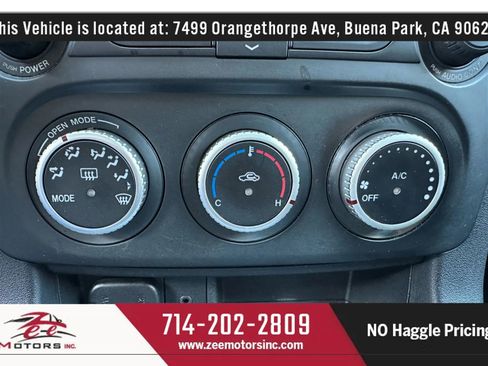 Used 2012 MAZDA MX-5 Miata Sport image 45