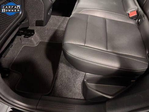 Certified 2025 Volvo XC40 B5 Plus image 20