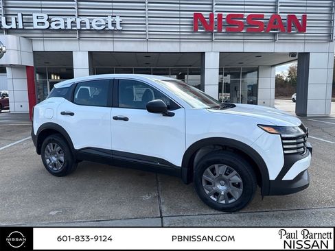 New 2026 Nissan Kicks S image 4