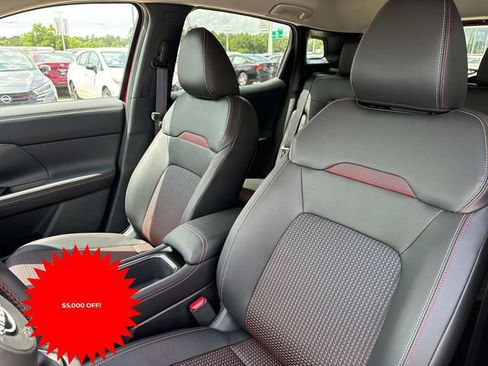 New 2025 Nissan Kicks SR image 8