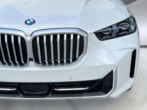 Used 2026 BMW X5 xDrive40i image 11