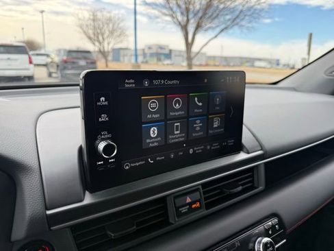 Used 2025 Honda Pilot Black Edition image 31