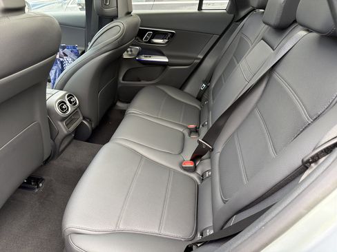 Used 2026 Mercedes-Benz GLC 300 4MATIC image 26