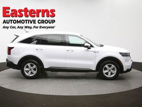 Used 2022 Kia Sorento LX FWD image 44