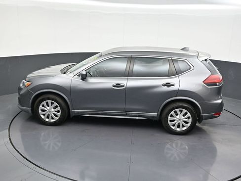 Used 2018 Nissan Rogue S FWD image 16