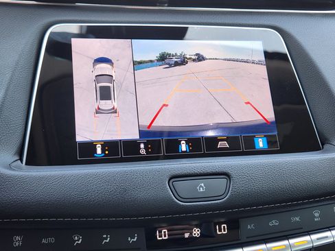 Certified 2023 Cadillac XT4 Premium Luxury w/ Technology Package FWD image 8