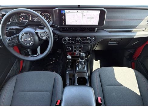 Used 2024 Jeep Wrangler Unlimited Rubicon AWD/4WD image 11