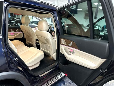Used 2022 Mercedes-Benz GLS 450 4MATIC image 40