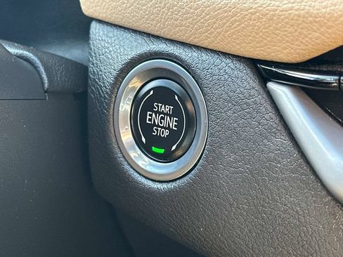Used 2024 Cadillac XT4 Luxury w/ Cold Weather Package AWD/4WD image 27
