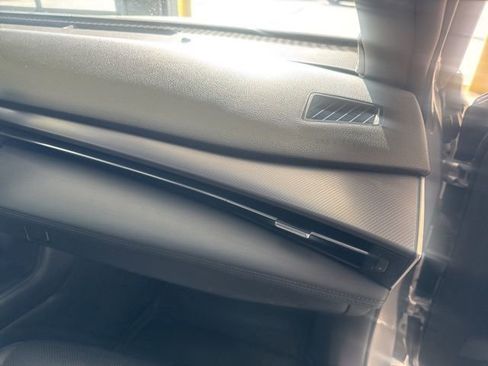 Used 2021 Toyota Avalon Touring image 9