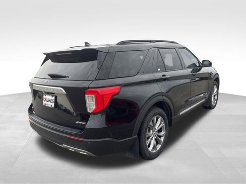Used 2022 Ford Explorer XLT w/ Equipment Group 202A AWD/4WD image 12