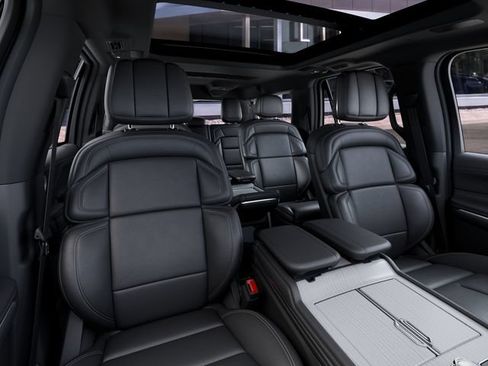 New 2027 Lincoln Navigator L Reserve w/ Jet Appearance Package AWD/4WD image 10