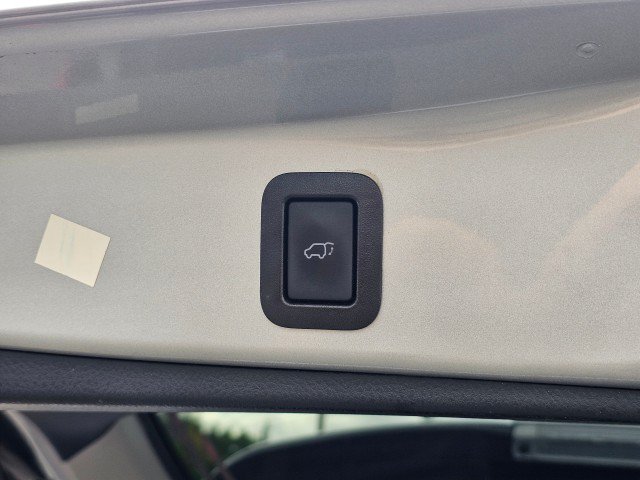 Used 2019 Toyota Highlander XLE AWD/4WD image 21
