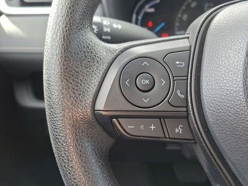 Used 2025 Toyota RAV4 XLE image 21