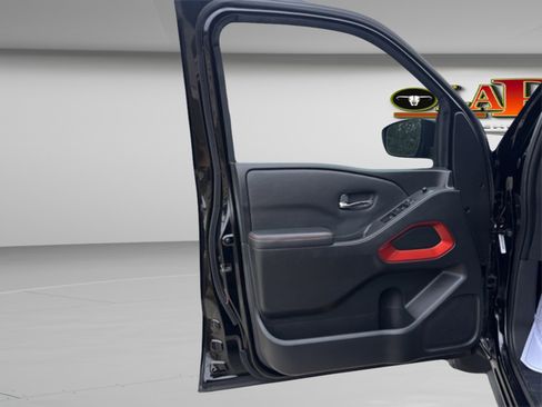 Used 2024 Nissan Frontier Pro-X w/ Technology Package image 11