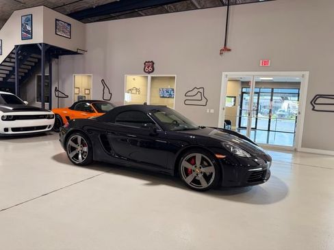 Used 2018 Porsche 718 Boxster S RWD image 70