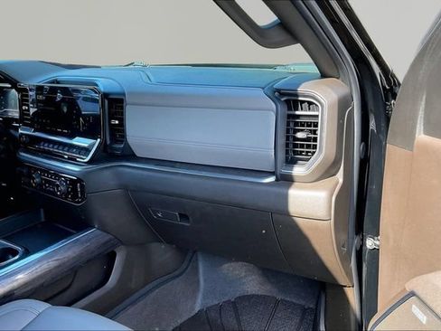 Used 2025 Chevrolet Silverado 3500 LTZ w/ LTZ Plus Package AWD/4WD image 18