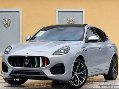 Used 2023 Maserati Grecale Modena AWD/4WD image 3