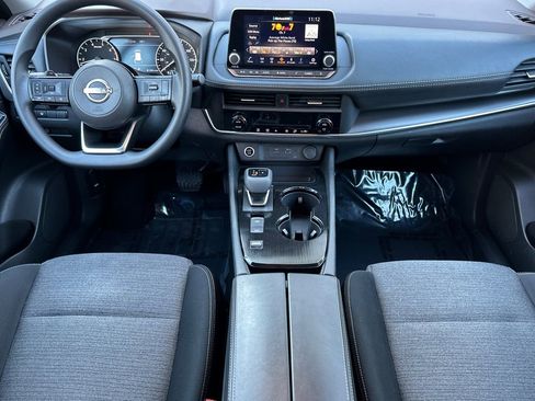 Used 2023 Nissan Rogue SV image 15