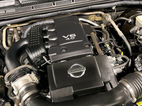 Used 2017 Nissan Frontier SV image 40