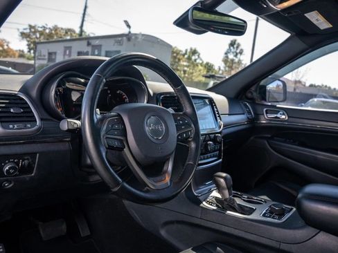 Used 2020 Jeep Grand Cherokee Limited X image 16