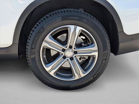 Used 2017 Mercedes-Benz GLC 300 4MATIC image 22