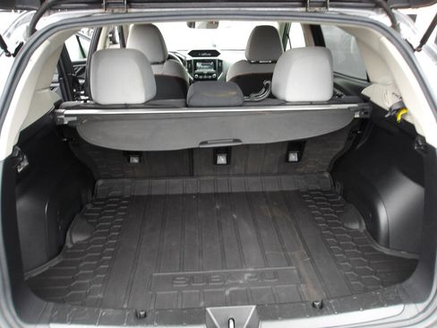 Used 2018 Subaru Crosstrek 2.0i Premium w/ Eyesight System image 11