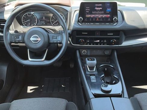 Used 2023 Nissan Rogue SV AWD/4WD image 12