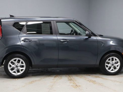 Used 2025 Kia Soul LX w/ LX Technology Package image 11