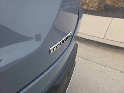 New 2025 Honda Pilot Touring image 9