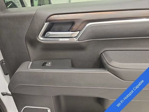 Used 2025 GMC Sierra 1500 SLT AWD/4WD image 14