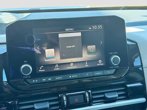 New 2025 Nissan Pathfinder SV w/ Black Appearance Package image 15