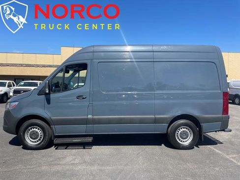 Used 2019 Mercedes-Benz Sprinter 144 image 5
