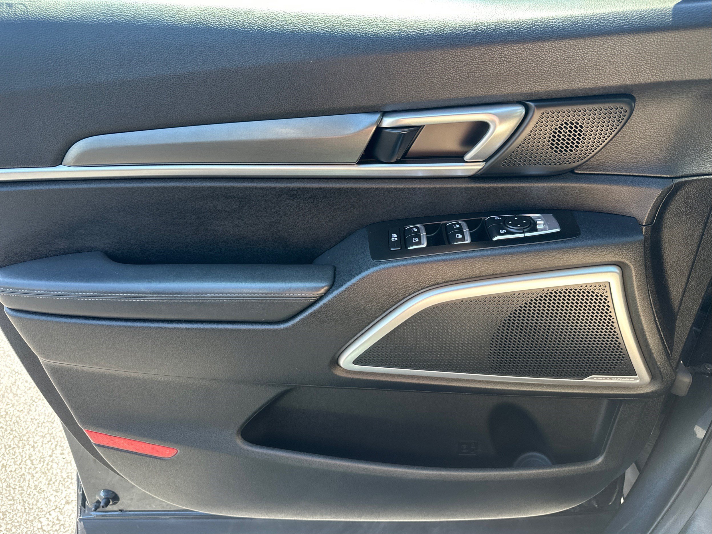 Used 2020 Kia Telluride LX AWD/4WD image 19