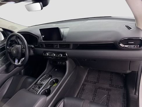 Used 2025 Honda Pilot Touring image 31