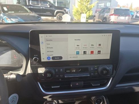 Used 2024 Toyota Grand Highlander XLE image 5