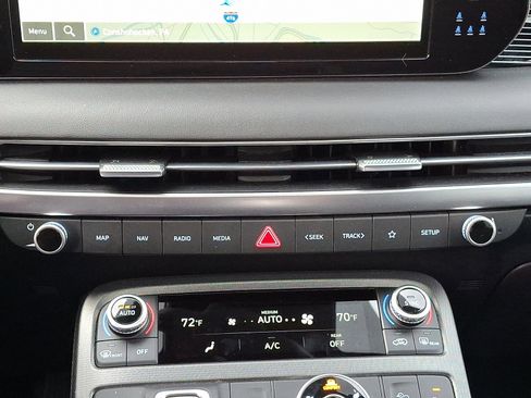 Used 2024 Hyundai Palisade Calligraphy image 17